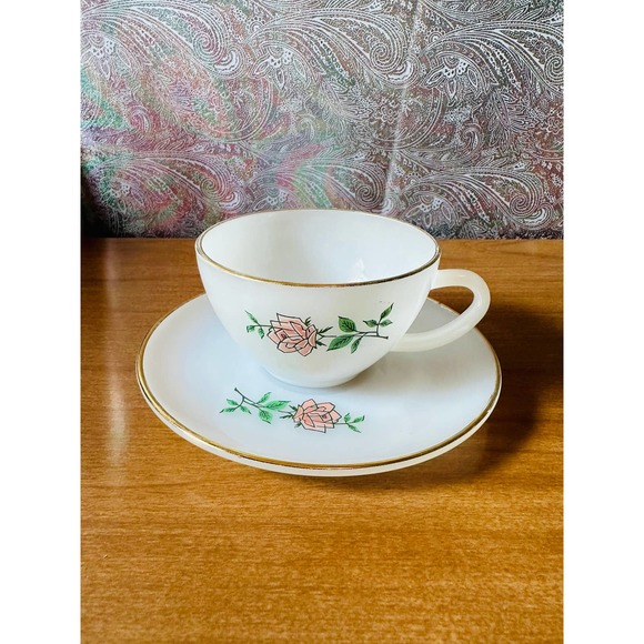 Vintage Anchor Hocking Fire king oven ware tea, cup and saucer - Picture 5 of 10